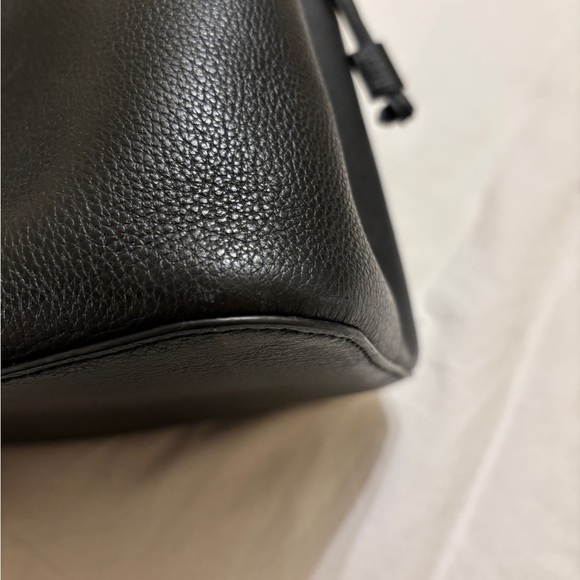 Kate Spade Bucket bag and matching wallet - Picture 10 of 13